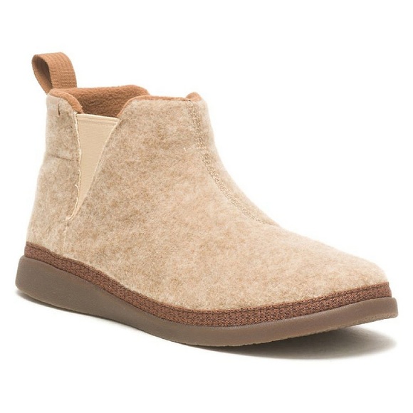 Chaco Revel Chelsea in Light Tan 7